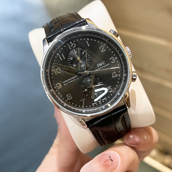 ブランド時計背面デザイン